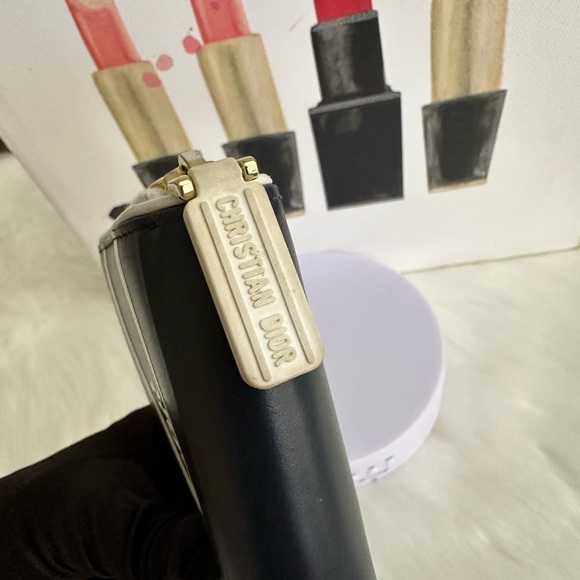 Stunning Wallet - Picture 11 of 12